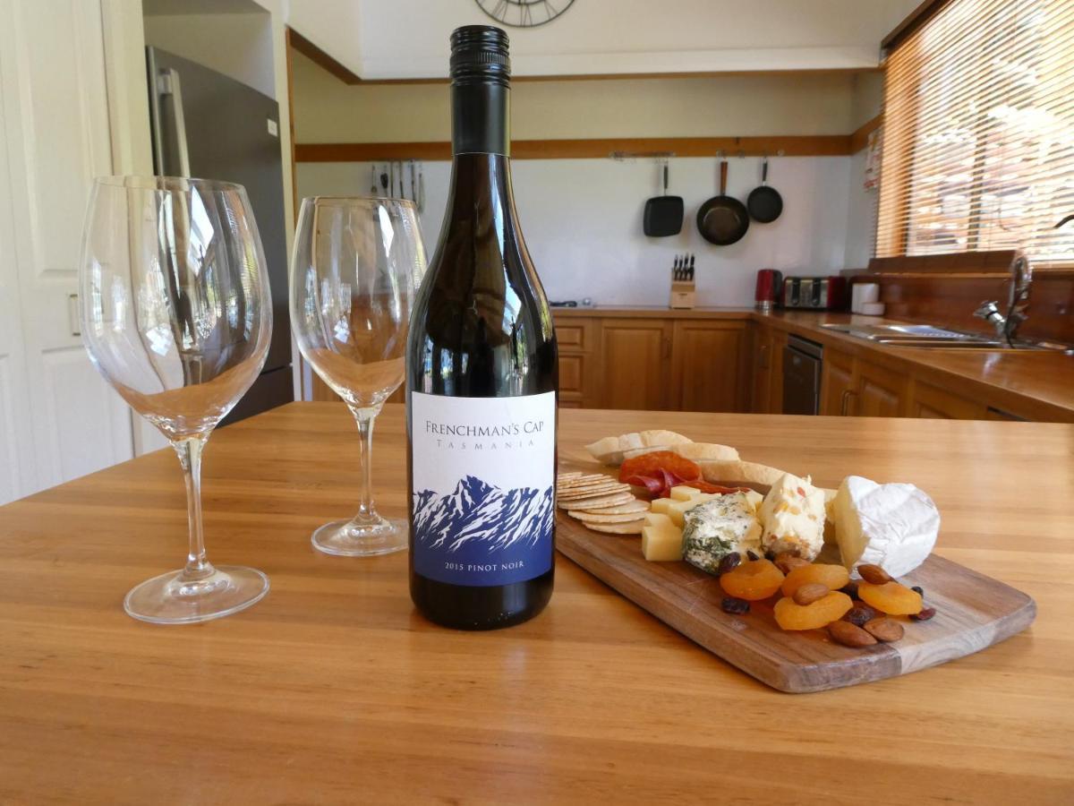 Osprey Lodge & Bungalow Eaglehawk Neck Buitenkant foto